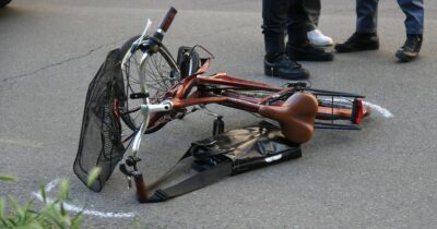 Copertina di “Cerco chi a Modena mi ha trascinata via dalla traiettoria folle di El Koudri, è stato con me e mi ha salvata”