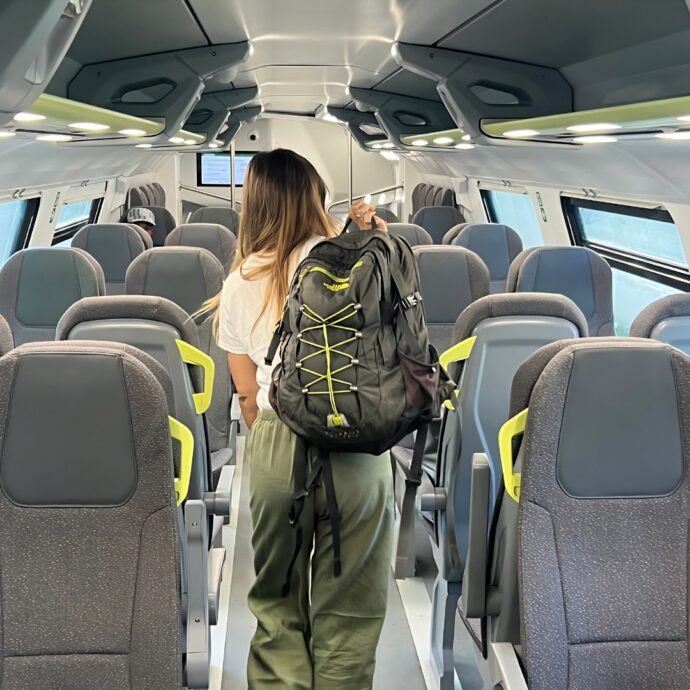 Gite fuori porta e festival senza traffico: come funziona Discovera, la piattaforma che unisce viaggio ed esperienza