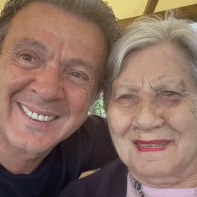È morta la mamma di Pupo: “Irene è volata in cielo. Ma non da sola, accompagnata da una parte di me”