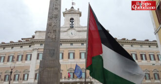 Manifestazione a Montecitorio a sostegno della Flottilla: "Israele va fermato" - Il video