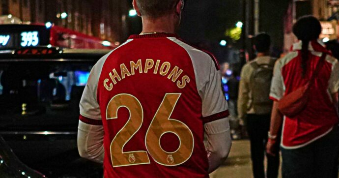 Febbre a 97°: l’Arsenal è campione, giusto così. La festa di un popolo cosmopolita e il nuovo totem Arteta