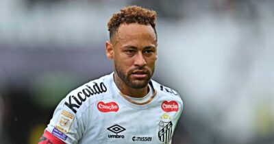 Copertina di Neymar, l’incubo dopo la gioia per la convocazione: “L’infortunio preoccupa”. Brasile in ansia, i Mondiali sono vicini