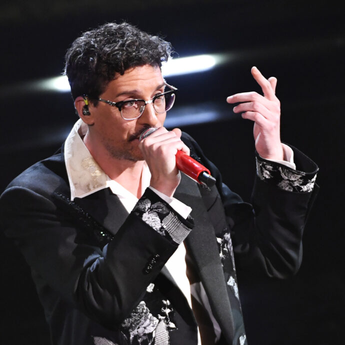 Willie Peyote: “Ho lasciato i Testimoni di Geova, mi dispiaceva solo far star male mia mamma. La mia più grande paura era essere o sembrare stupido. Non ho nessun problema a sembrare stro**o”