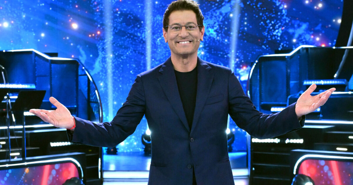 “Gerry Scotti è in assoluto il conduttore più bravo che ci sia in televisione. E poi c’è spazio per tutti, non sono tra quelli che sgomitano”: così Enrico Papi