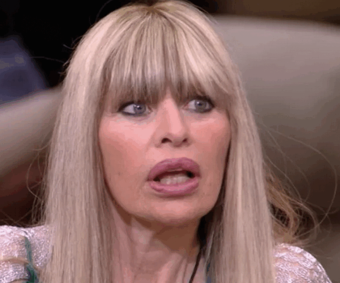 “Il mio cognome ha sempre suscitato reazioni, resta impresso. Dino Risi mi propose di cambiarlo, dissi no. Dopo il Grande Fratello la politica? Vivo alla giornata ma non sto con la Lega”: parla Alessandra Mussolini