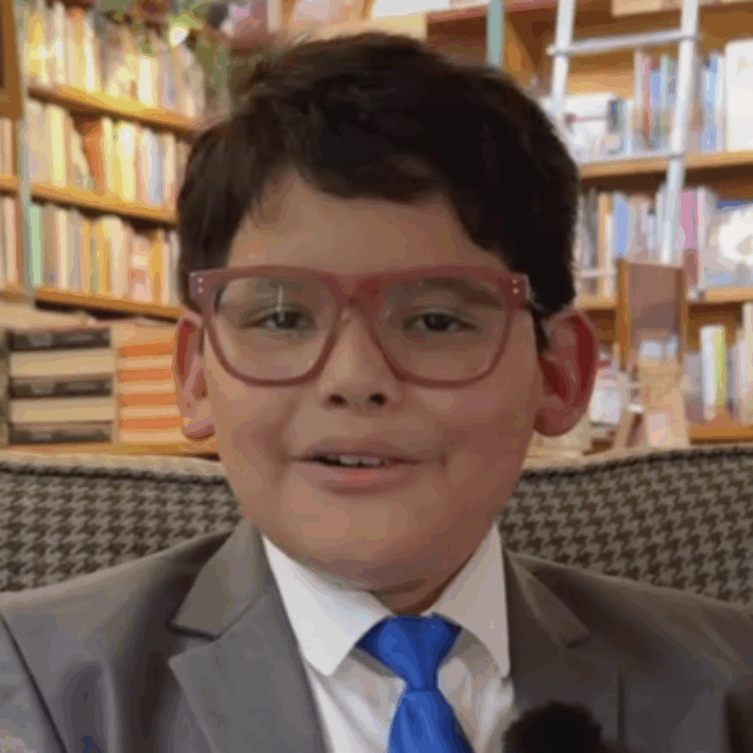 ‘David da Vinci’ ha 10 anni ed è un vero genio con un QI superiore a quello di Alfred Einstein: “Non siamo alieni: abbiamo grandi capacità, ma siamo pur sempre bambini”