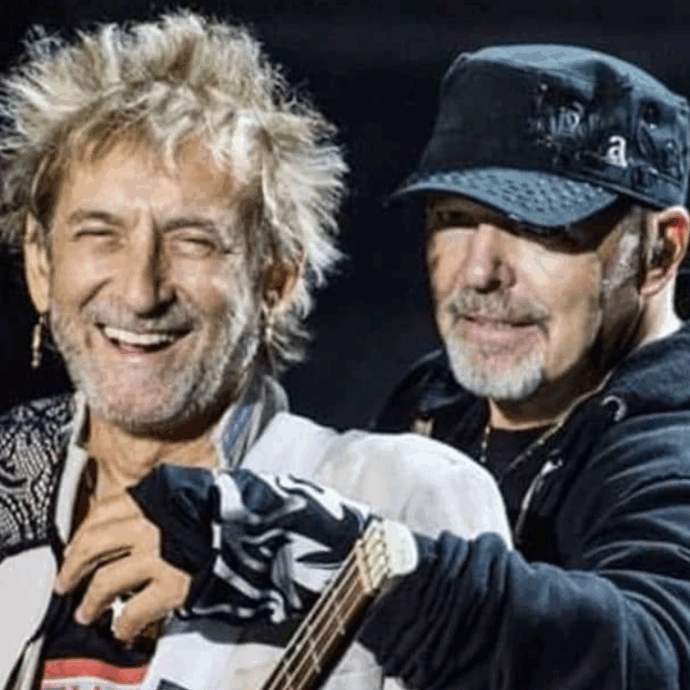 “Vasco Rossi era triste quanto me. Gli ho detto tutto appena mi hanno ricoverato per broncopolmonite. È doloroso saltare il tour”: parla Claudio ‘Il Gallo’ Golinelli