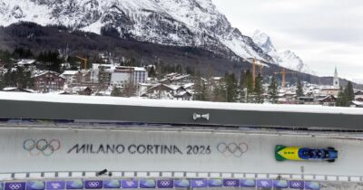 Copertina di Il festival delle incompiute: pista bob, impianti e strade neanche progettate. A tre mesi dalla conclusione dei Giochi cantieri da ultimare, altri da cominciare. Ma i soldi sono finiti