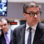 Copertina di Le nuove previsioni Ue: "L’Italia non cresce". E la Commissione dice ancora no alla flessibilità
