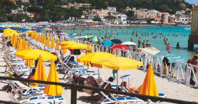 Copertina di La spiaggia di Mondello resta alla Italo Belga