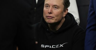 Copertina di Space X verso il debutto in borsa: Musk vuole raccogliere fino a 75 miliardi (e diventare il primo trilionario al mondo)