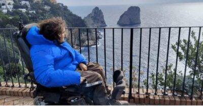 Copertina di Barriere architettoniche, condannato il comune di Capri: “Non eliminarle è condotta discriminatoria e danno all’immagine turistica”