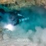 Copertina di Maldive, le prime immagini dento la grotta dove sono morti i 5 italiani: gli scatti dei sub finlandesi che hanno recuperato i corpi