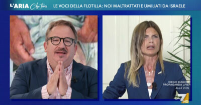 Copertina di Flotilla, lite Telese-Ravetto: “Siete sovranisti a sovranità limitata”. “Lei è stato mandato da qualche mio ex collega per attaccarmi”