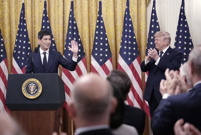 kevin warsh giura da nuovo presidente della federal reserve alla casa bianca trump voglio che sia indipendente da Ilfattoquotidiano.it kevin warsh giura da nuovo presidente della federal reserve alla casa bianca trump voglio che sia indipendente