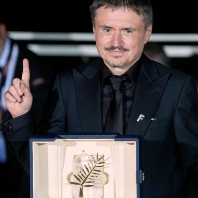 Copertina di Cannes 2026, trionfa Cristian Mungiu con Fjord. Un Palmares europeo tra guerra, politica e grandi valori umani