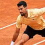 Copertina di Roland Garros al via: quattro italiani in campo domenica. Tocca subito a Djokovic | Il programma: orari e diretta streaming
