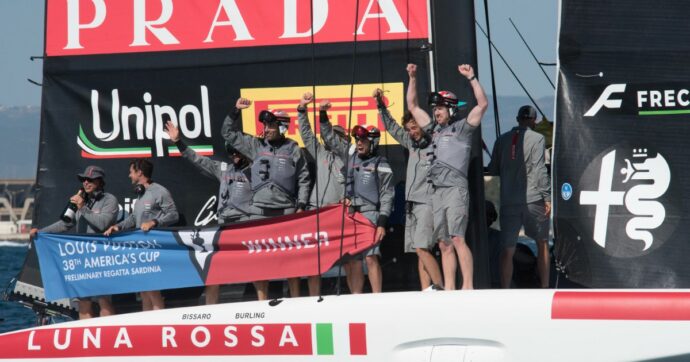 Preliminari di America’s Cup  Luna Rossa trionfa a Cagliari, battuto il team New Zealand. Ora si pensa a Napoli 2027