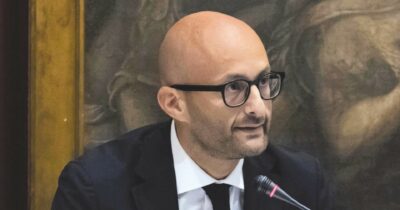 Copertina di Ferrovie. La Lega si muove sull’ad: vuole Strisciuglio, caro a Verdini jr