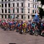 Copertina di Le strade di Milano troppo pericolose: la protesta di Vingegaard e del gruppo durante la tappa del Giro d’Italia