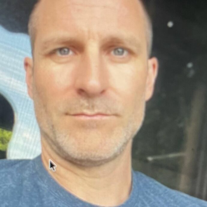 E’ morto Stewart McLean, addio all’attore di Virgin River: trovato senza vita dopo una settimana di ricerche, si indaga per omicidio