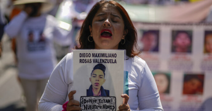 Messico, le famiglie dei desaparecidos ai Mondiali per far pressione sul governo: manifestazioni per chiedere giustizia