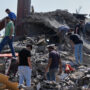 Copertina di Israele intensifica i bombardamenti sul Libano: nuovi ordini di evacuazione e famiglie in fuga da Beirut. L’Idf avvia la mobilitazione dei riservisti del nord