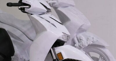 Copertina di Honda scolpisce l’SH125 nel marmo. Così nasce il concept “Hanami”