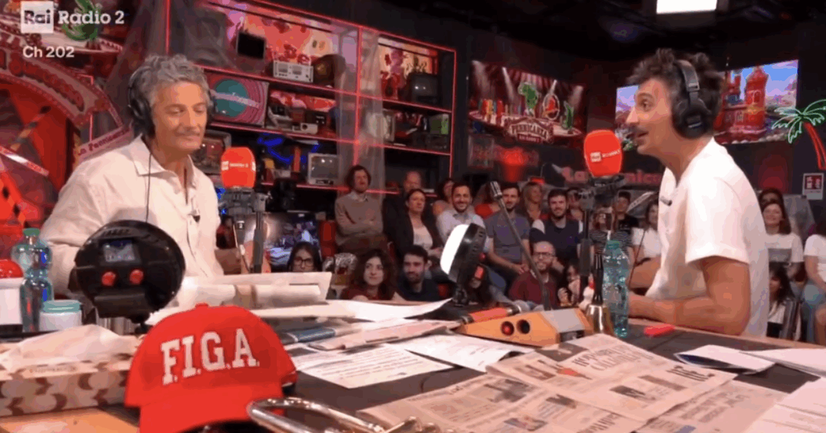 “Monica Bellucci ha detto che invecchiare è interessante, ma de che! Giovani, sappiate che la vecchiaia e una ‘cagata pazzesca’, non c’è niente di positivo…”: l’ironia di Fiorello