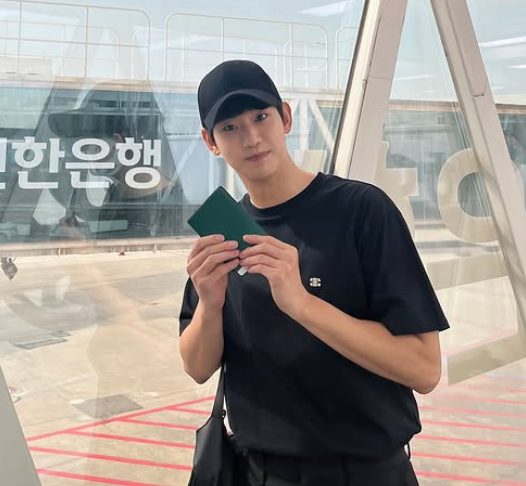 “Hanno avuto rapporti quando lei era ancora minorenne”: audio e chat create con l’AI distruggono la carriera dell’attore Kim Soo-hyun, arrestato uno youtuber