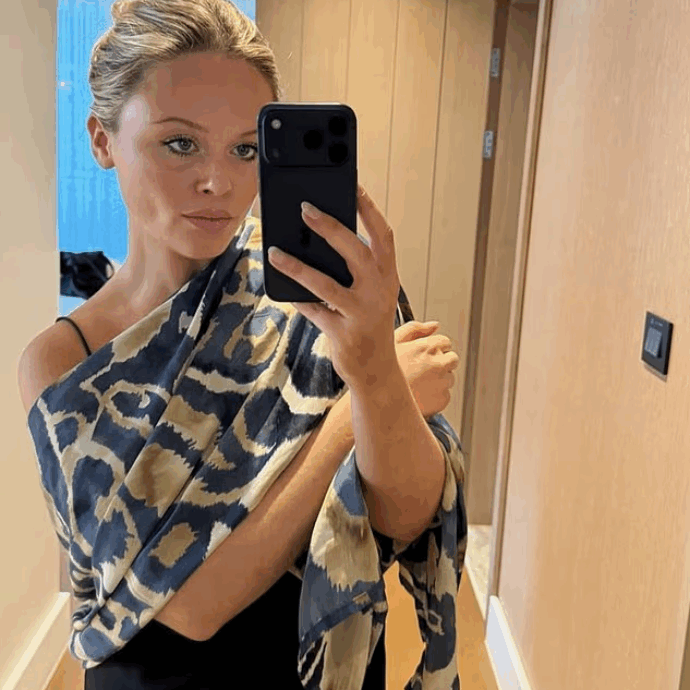 “Sono stata insultata perché ero enorme quando ero incinta e ora vengo insultata per aver perso peso. Ho avuto la sepsi dopo il parto”: lo sfogo di Emily Atack di The Rivals