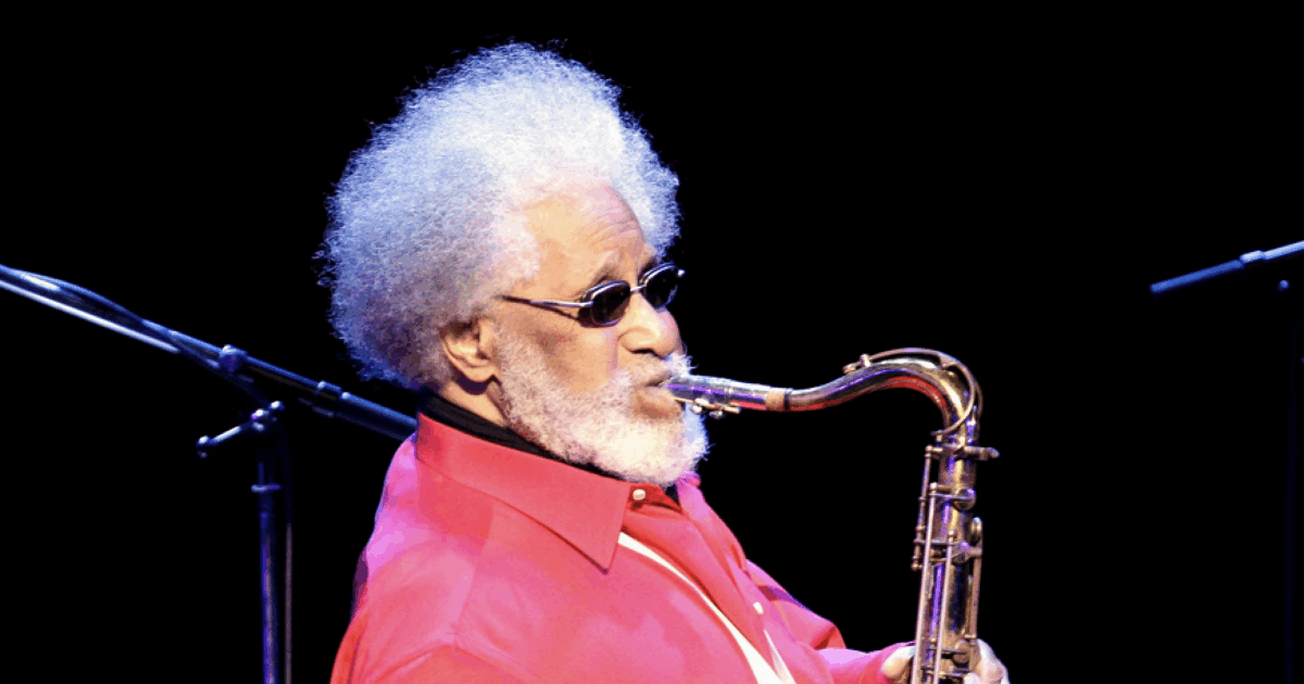 È morto Sonny Rollins, uno dei più grandi sassofonisti della storia del jazz e figura centrale dell’hard bop. A 80 anni si è ritirato per problemi di salute