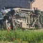 Copertina di Treno investe scuolabus in Belgio: “Almeno quattro morti, due sono adolescenti”. L’incidente a un passaggio a livello