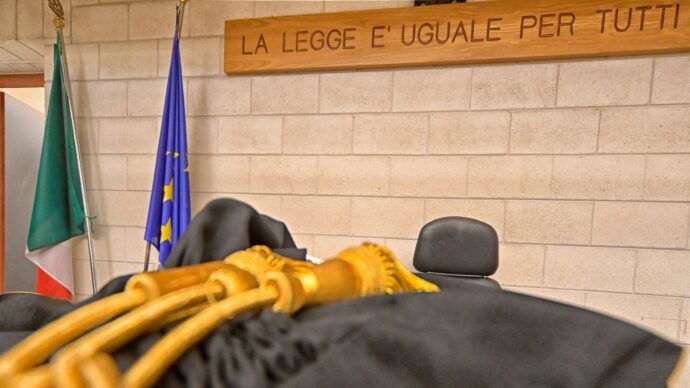 Perché il gioielliere Roggero è stato condannato: cosa dice la legge sulla legittima difesa e i precedenti