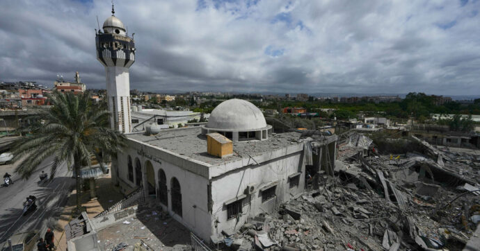 Bombardamenti israeliani su Nabatieh, nel sud del Libano. A Gaza City ucciso il nuovo capo militare di Hamas