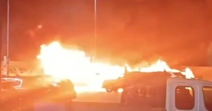 Nuova intimidazione a Sicily by Car: dopo i colpi di kalashnikov, incendiate 20 auto in un deposito nel Palermitano