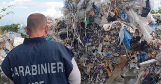 Copertina di La Puglia come discarica della Campania, la Dda di Bari esegue 19 misure cautelari: oltre 3500 tonnellate di rifiuti smaltiti illegalmente