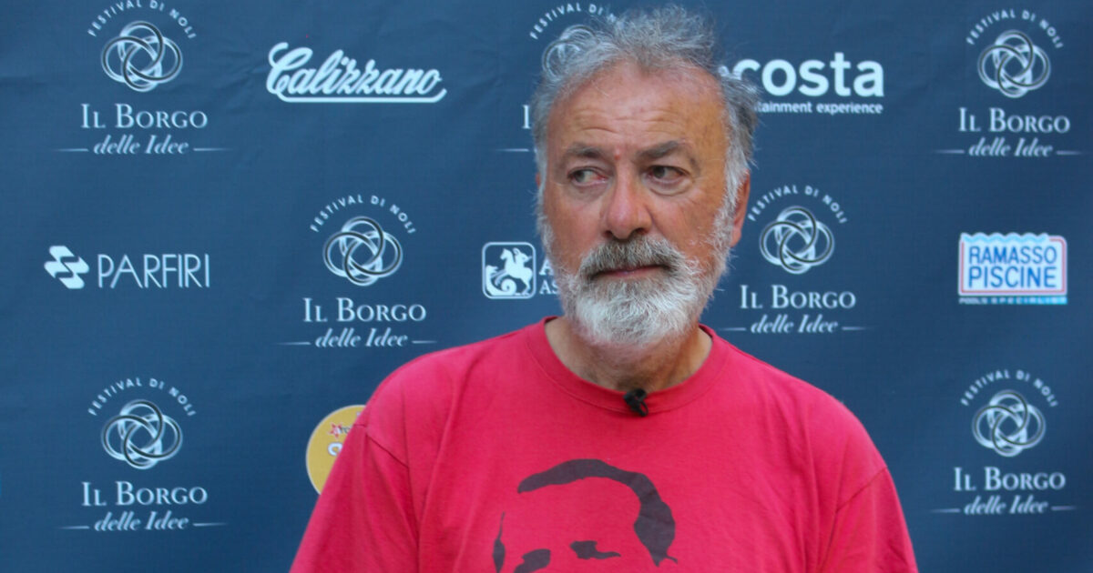 “Sono un famoso sconosciuto, i lettori fanno duecento chilometri per vedermi. Io il Veltroni della poesia? Mi hanno detto anche di peggio”: l’intervista a Franco Arminio