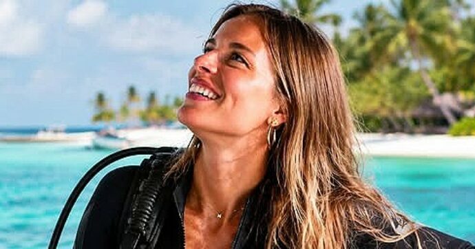 Maldive, le ceneri della biologa Muriel Oddenino saranno sparse a Finale Ligure. Lutto cittadino a Poirino