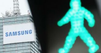 Copertina di Per evitare lo sciopero Samsung trova accordo con i sindacati: partecipazione agli utili e mega bonus fino a 400mila dollari