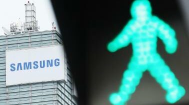 Copertina di Per evitare lo sciopero Samsung trova accordo con i sindacati: partecipazione agli utili e mega bonus fino a 400mila dollari