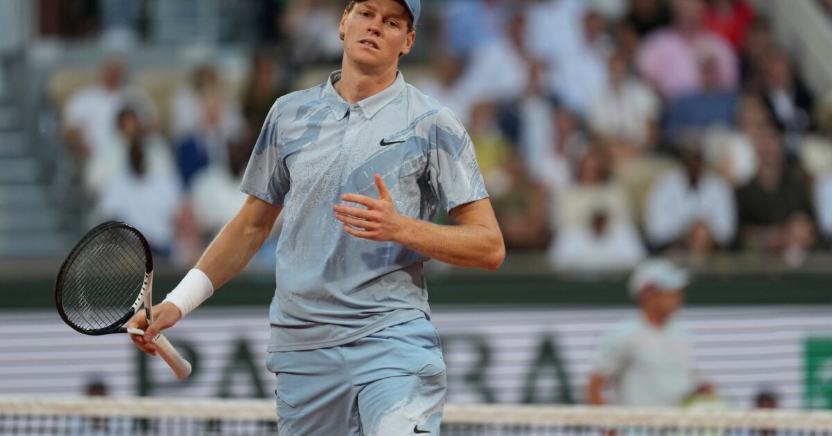 malore in campo per sinner al roland garros devo vomitare da Ilfattoquotidiano.it malore in campo per sinner al roland garros devo vomitare