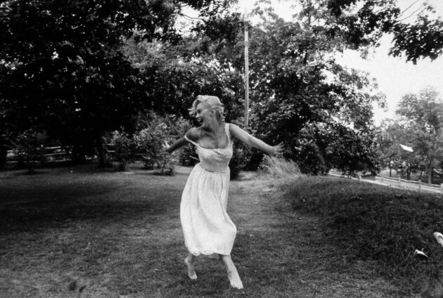 “Marilyn Monroe è stata Instagram prima di Instagram”: perché a 100 anni dalla nascita non smettiamo di guardarla
