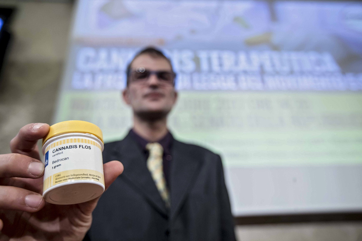 cannabis terapeutica centinaia di pazienti in tutta italia convocati in caserma in quanto consumatori la denuncia dei radicali da Ilfattoquotidiano.it cannabis terapeutica centinaia di pazienti in tutta italia convocati in caserma in quanto consumatori la denuncia dei radicali