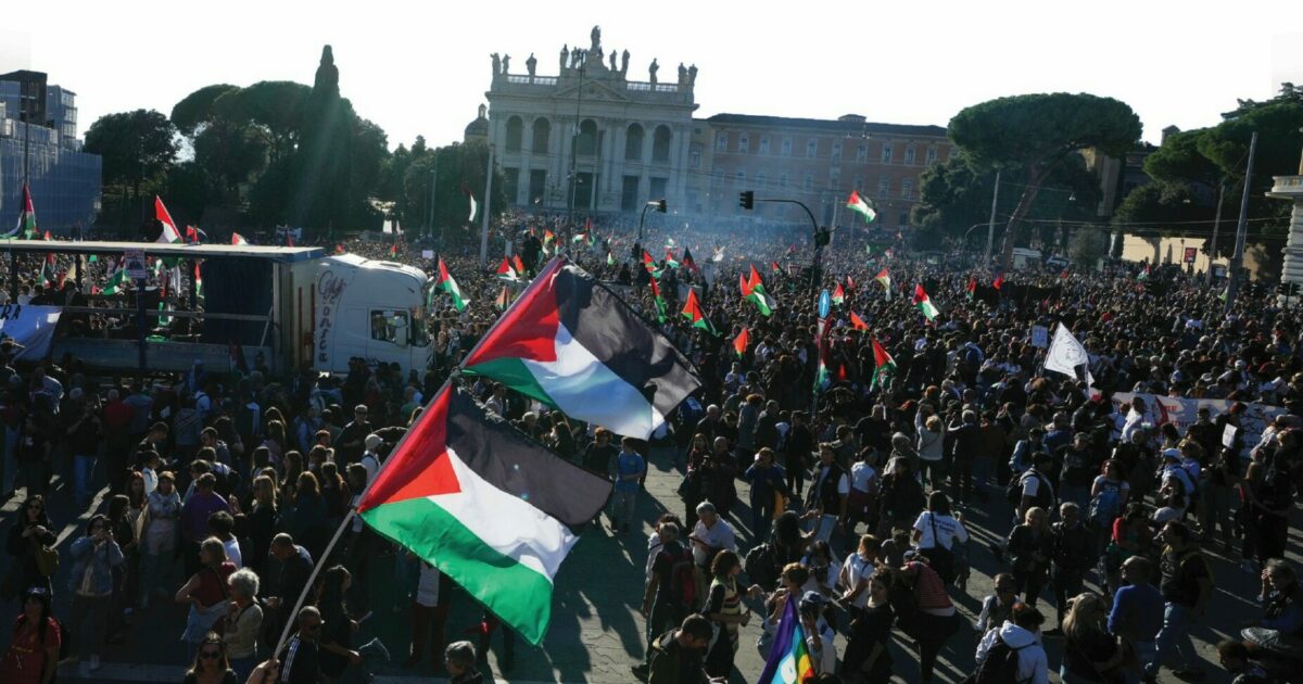 G8 di Genova 25 anni dopo/ Dalla marea pacifista alla flotilla, il movimento non è mai finito