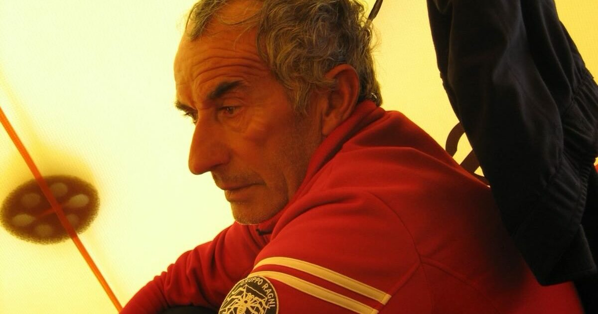 “Era a 2 chilometri da casa, siamo passati di lì tante di quelle volte. Non so perché non l’abbiamo mai visto”: ritrovato dopo 3 anni il corpo di Mario Conti, il “Ragno di Lecco”