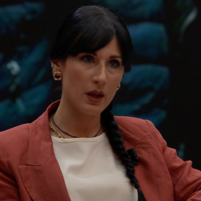 “Difenderei Andrea Sempio anche se fosse colpevole”: fulmine si abbatte sullo studio di “Ore 14 sera” e fa saltare le luci mentre parla l’avvocato Angela Taccia