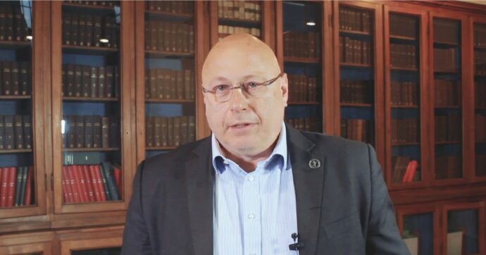 “Potrebbe essere stato un guasto,  oppure la difesa di Kiev a deviarlo”