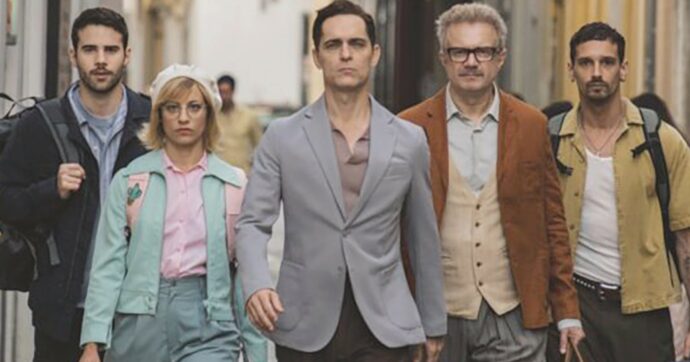 Addio a Berlino: il sequel del prequel della serie thriller è ormai soap-opera. La recensione di ‘’Berlino e la Dama con l’ermellino’’ su Netflix