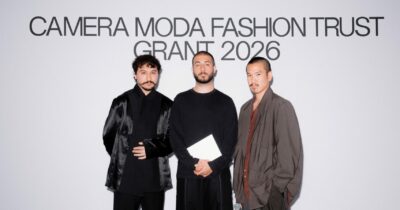 Copertina di “Nella moda affermarsi significa fatturare, il sistema è saturo. Non è facile oggi togliersi l’etichetta di ‘emergente'”: Act N°1 e Institution vincono il Grant e raccontano le difficoltà dei brand indipendenti